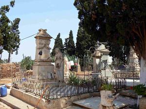 HAMMAM BOU HADJAR 2009 LE CIMETIERE   (2)